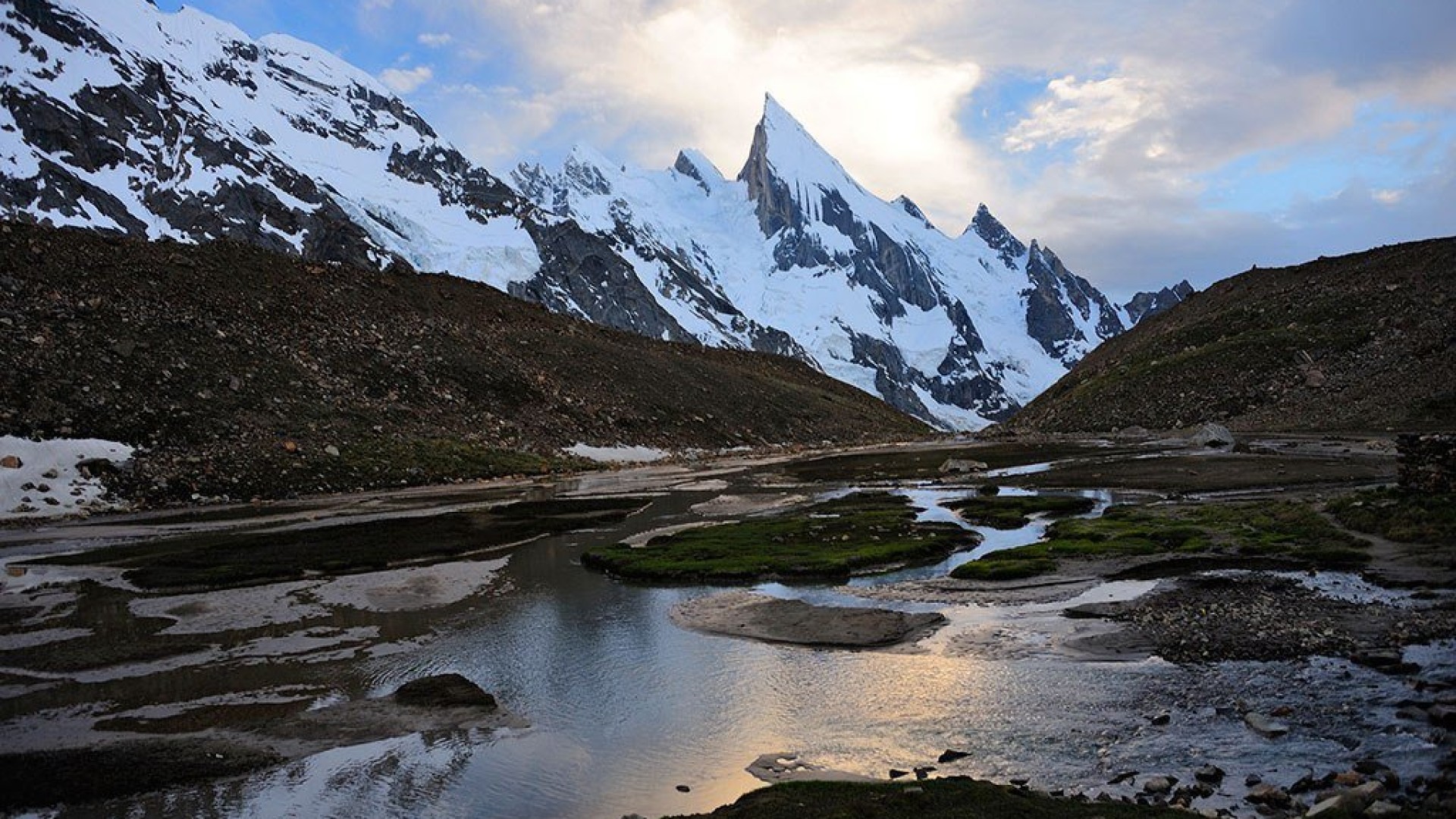 Mt. K2 Base Camp Via Gondogoro La 5940m Pass Trek