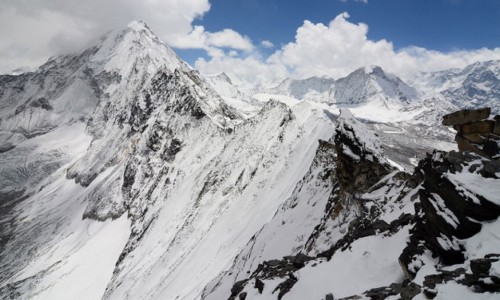 Mera Peak 6,476m, Amphu Lapcha 5,845m & Island Peak 6,189m