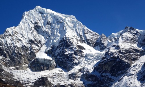  Mt. Cholatse 6,440m Climbing Expedition
