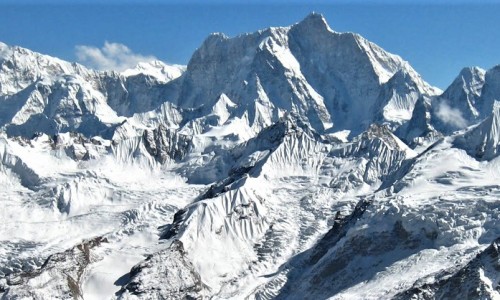  Mt. Kanchenjunga 8,565m. Climbing Expedition