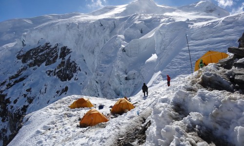  Mera Peak 6,476m Climbing / Amphu Lapcha 5,845m & Cho La 5420 m Pass Expedition Via Makalu and Everest Region