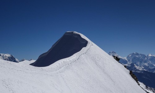  Chulu Far East 6,059m Climbing/Skiing Expedition