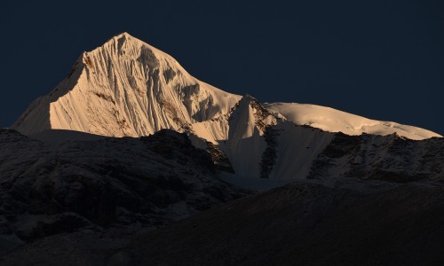  Singu Chuli 6,501m Peak Climbing