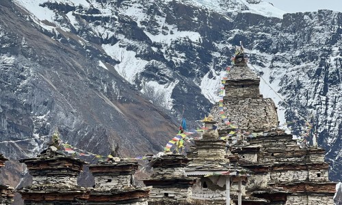  Nar-Phu, Khang-la 5,280m, Thorong-la 5,416m Pass Trek