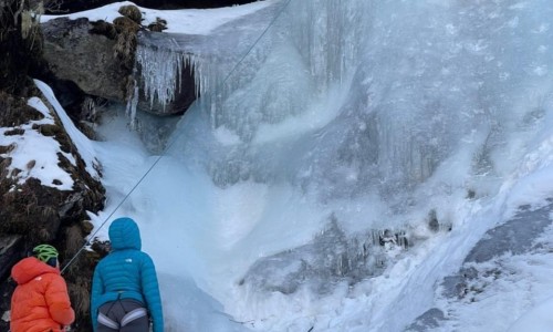  Eagle Nest Waterfall Ice Climbing